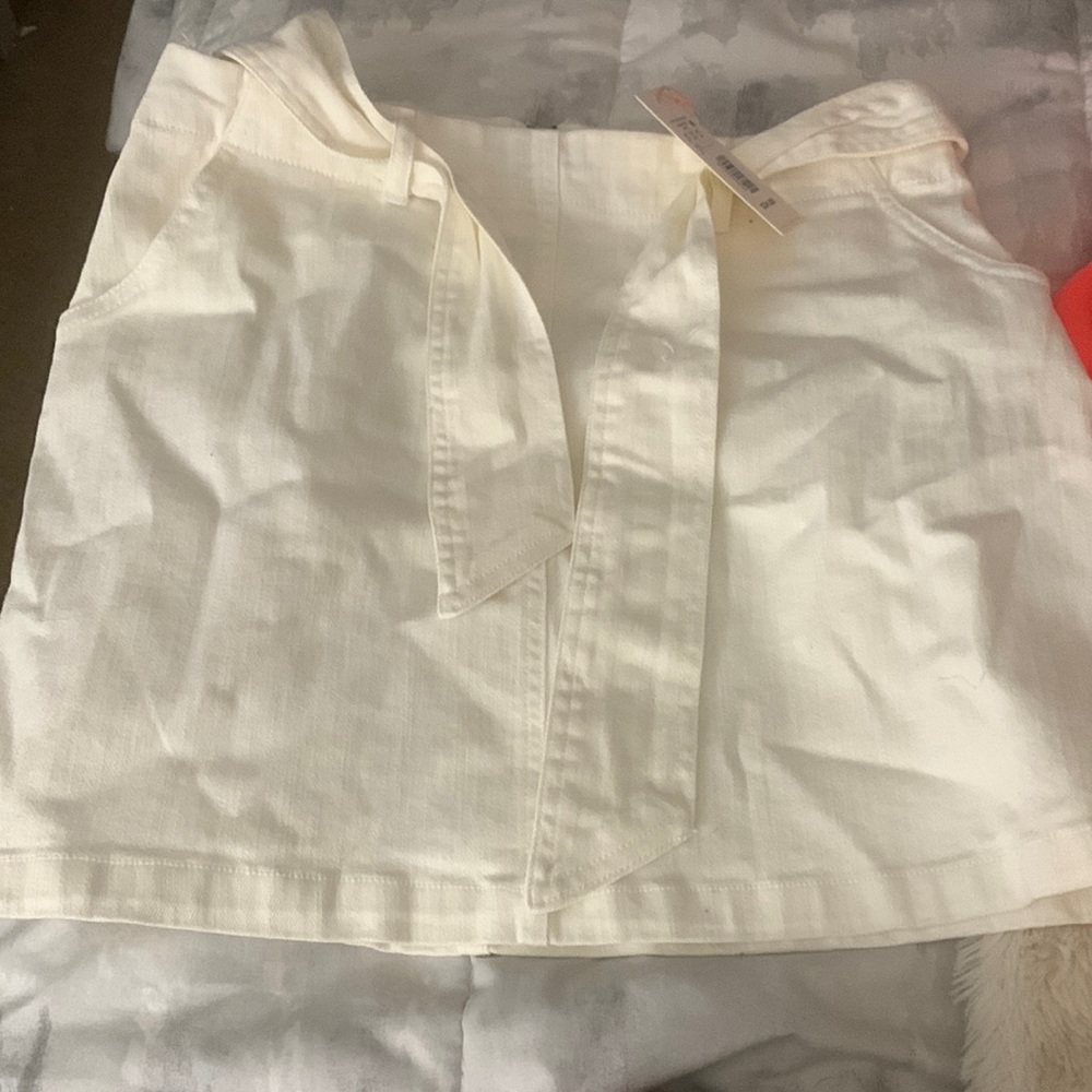 “gb girls” skirt